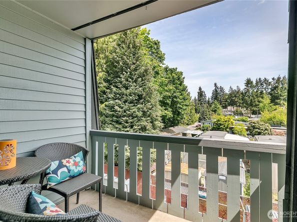 7217 NE 175th Street 211, Kenmore WA 98028