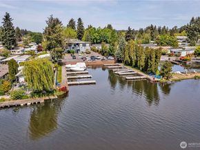 7217 NE 175th Street 211, Kenmore WA 98028