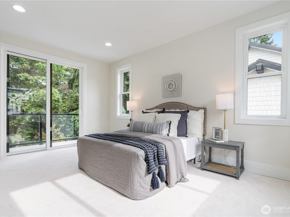 1606 106th Ave SE, Bellevue WA 98004