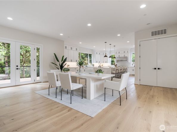 1606 106th Ave SE, Bellevue WA 98004