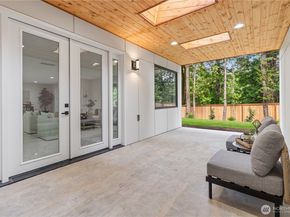 1606 106th Ave SE, Bellevue WA 98004