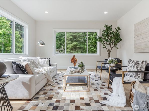 1606 106th Ave SE, Bellevue WA 98004