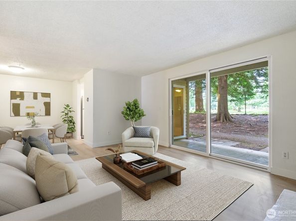 17514 151st Avenue SE 14, Renton WA 98058