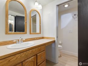 17514 151st Avenue SE 14, Renton WA 98058