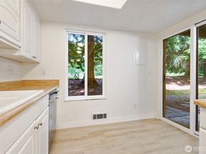 17514 151st Avenue SE 14, Renton WA 98058