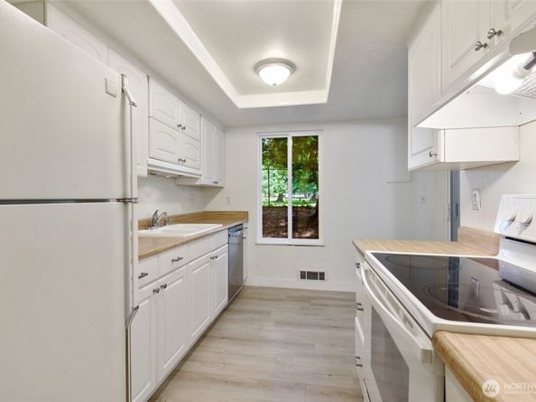 17514 151st Avenue SE 14, Renton WA 98058