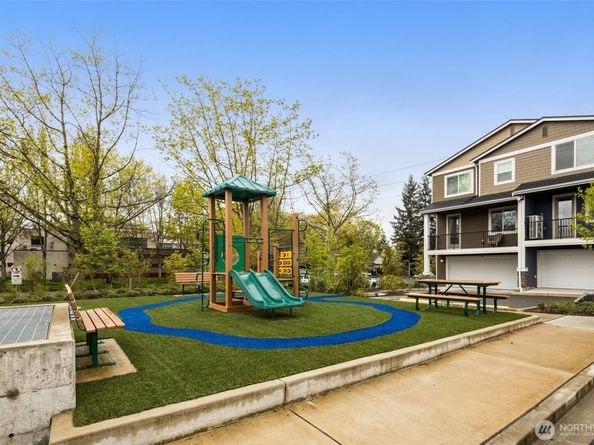 12124 NE 194th Court C, Bothell WA 98011