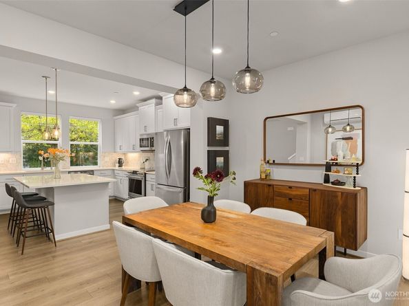 12124 NE 194th Court C, Bothell WA 98011