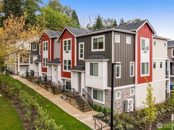 12124 NE 194th Court C, Bothell WA 98011