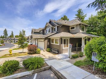 5589 Lakemont Boulevard SE