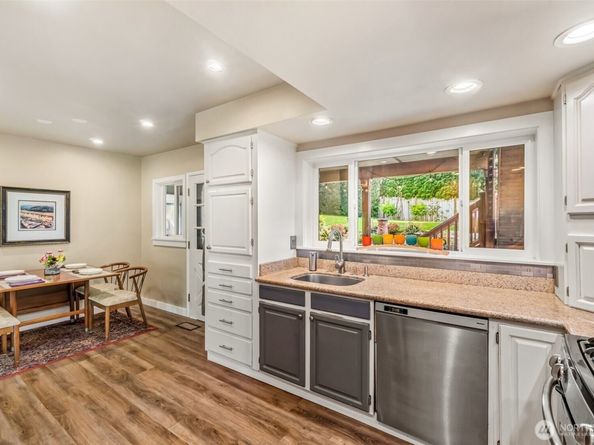 10218 NE 65th Street, Kirkland WA 98033