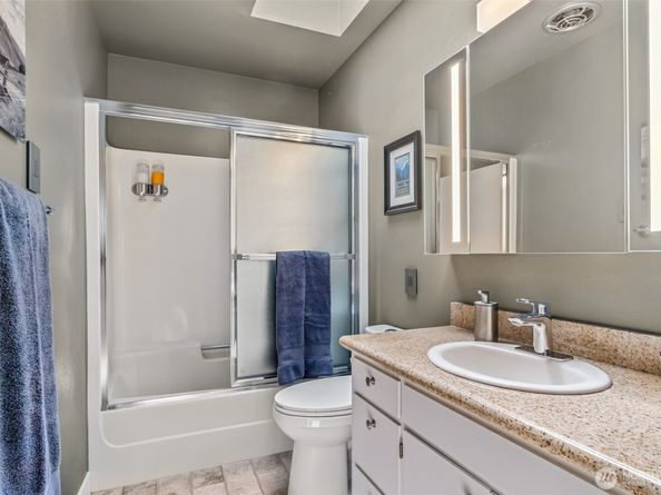 10218 NE 65th Street, Kirkland WA 98033