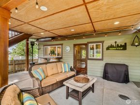 10218 NE 65th Street, Kirkland WA 98033