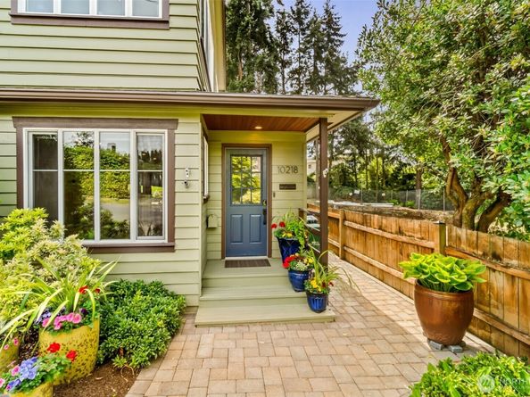 10218 NE 65th Street, Kirkland WA 98033