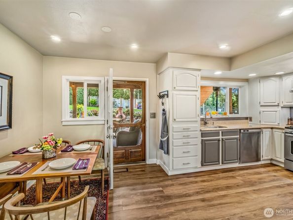 10218 NE 65th Street, Kirkland WA 98033