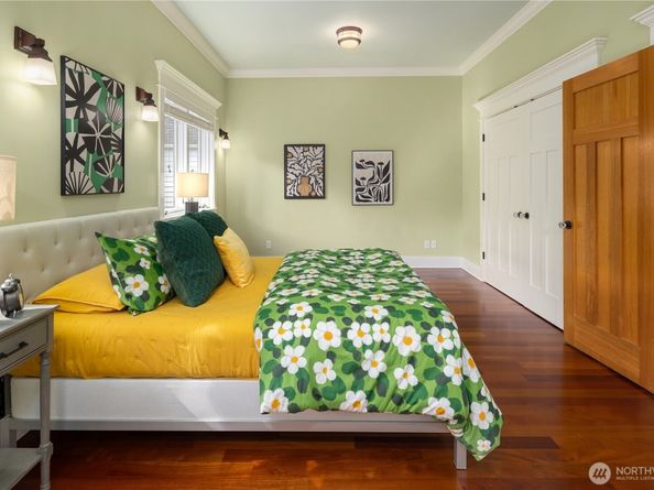 1423 37th Avenue, Seattle WA 98122