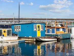 2401 N Northlake Way E7, Seattle WA 98103
