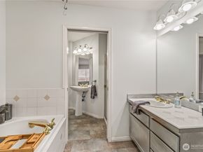 8221 53rd Avenue W 15C, Mukilteo WA 98275