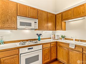 8221 53rd Avenue W 15C, Mukilteo WA 98275