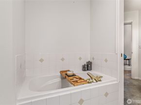 8221 53rd Avenue W 15C, Mukilteo WA 98275