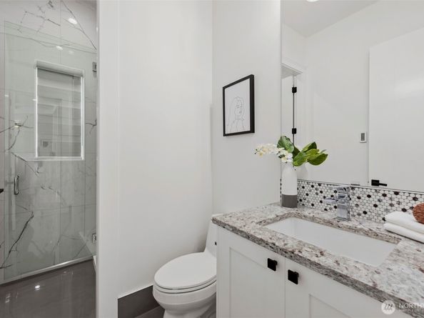 6002 156th Avenue NE, Redmond WA 98052