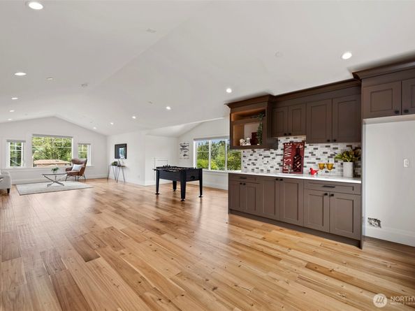 6002 156th Avenue NE, Redmond WA 98052
