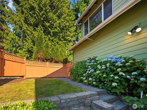 11734 167th Court NE, Redmond WA 98052