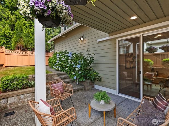 11734 167th Court NE, Redmond WA 98052
