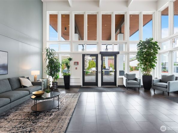 2502 Canterbury Lane E 406, Seattle WA 98112