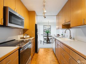2502 Canterbury Lane E 406, Seattle WA 98112