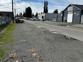 322 Railroad Avenue S, Kent WA 98032