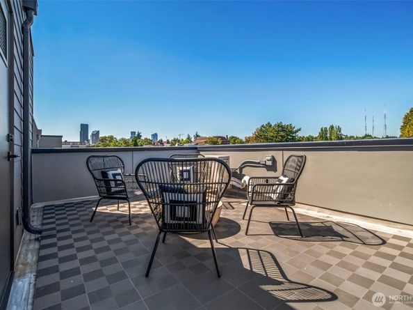 115 22nd Avenue B, Seattle WA 98122