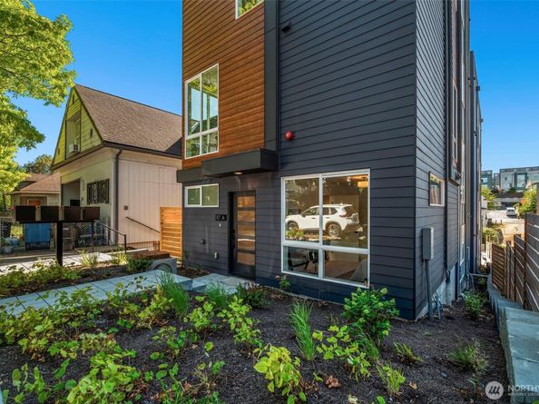 115 22nd Avenue B, Seattle WA 98122