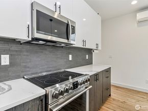 6719 Carleton Avenue S B, Seattle WA 98108