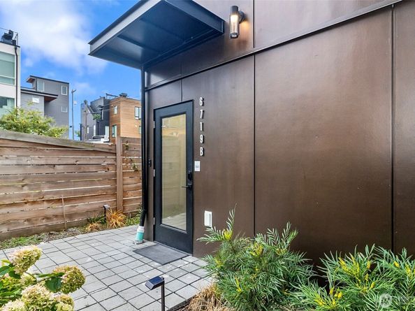 6719 Carleton Avenue S B, Seattle WA 98108