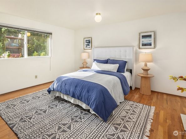 16017 Wallingford Avenue N, Shoreline WA 98133