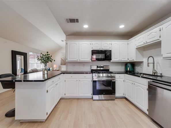 4104  Creekmeadow Drive , Carrollton Texas 75010