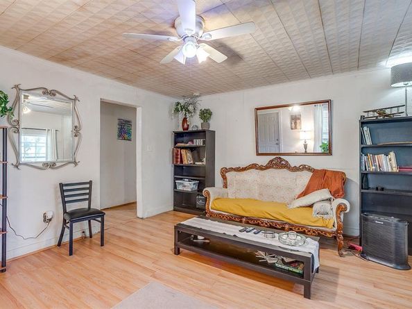 3300  31st Street , Fort Worth Texas 76106