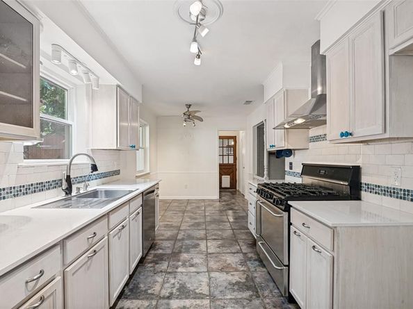 916  Loganwood Avenue , Richardson Texas 75080