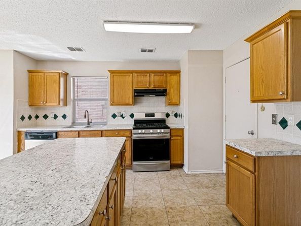 4721  Palm Ridge Drive , Fort Worth Texas 76133
