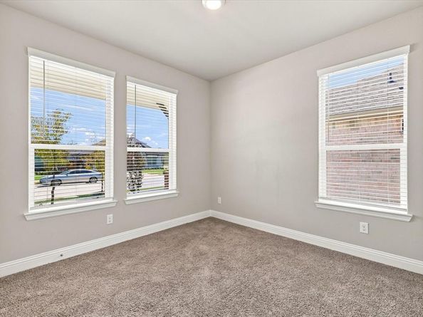 2704  Starling Street , Denton Texas 76205