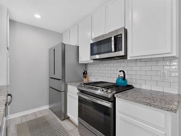 8632  Kingspoint Drive , Dallas Texas 75238