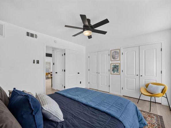7522  Holly Hill Drive  8, Dallas Texas 75231