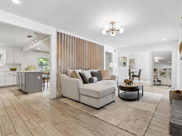 2617  Beechmont Drive , Dallas Texas 75228