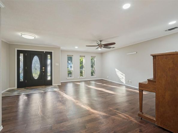 2821  Buffalo Court , Arlington Texas 76013