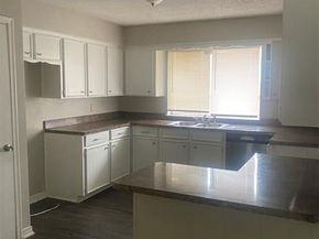 876  Dogwood Trail , Lancaster Texas 75146