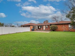 1500  Oak Cliff Road , Fort Worth Texas 76103