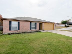 825  Reveille Road , Fort Worth Texas 76108
