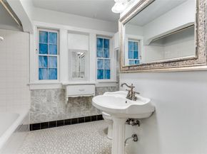 3005  6th Avenue , Fort Worth Texas 76110