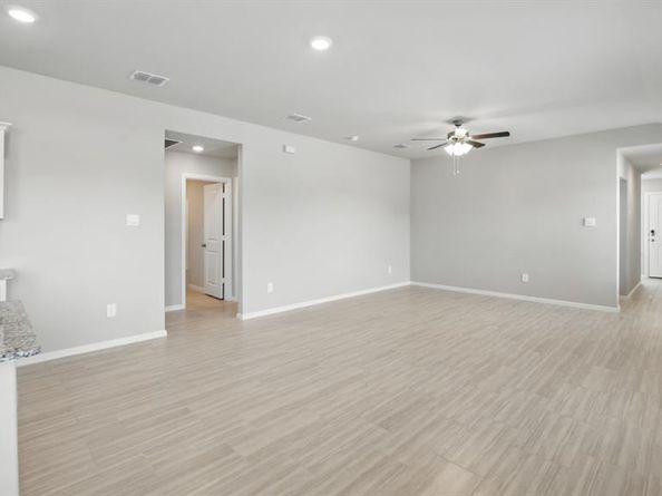 712  SHADED GROVE Drive , Denton Texas 76259